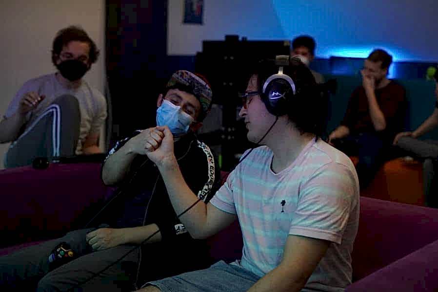Smash Bros. Spieler nach dem Finale des Turniers